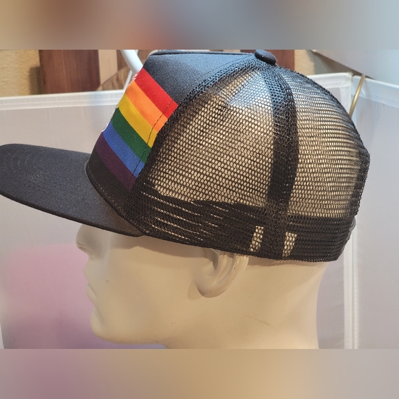 Seattle Mariners Limited Edition Rainbow Pride Hat 2022 OSFM - Picture 3 of 8